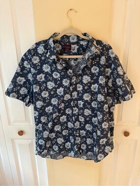 UNTUCKit Navy Blue Floral Button-Down Shirt